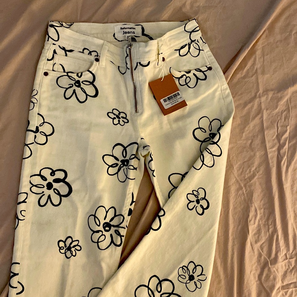 Reformation Julianna Zip Mid Rise Straight Leg Jeans. Size 26.